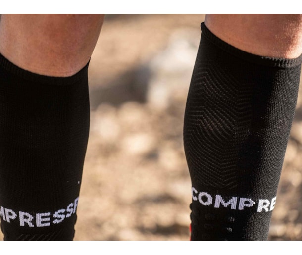 Oferta Calcetines Compressport Racing Socks V3.0 Coral